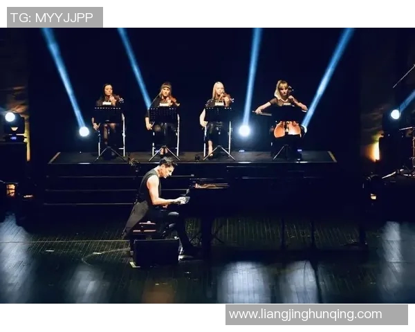 足球巨星与女明星时尚搭配揭秘完美演绎星光魅力与运动风采