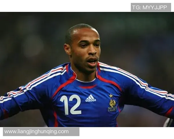 天下足球十大球星盘点 他们的传奇足迹如何影响了世界足坛的发展