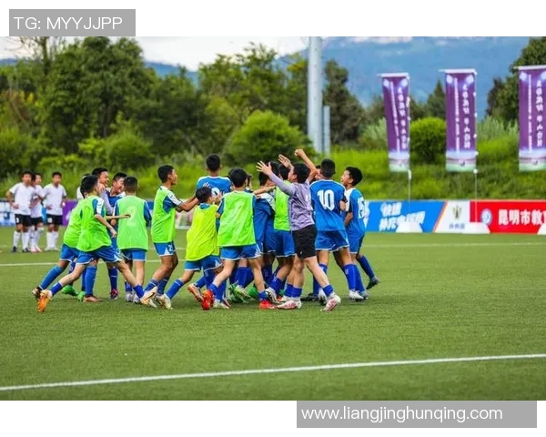 足球球星归国参战助力国内联赛提升竞技水平与国际影响力 足球球星归国参战助力国内联赛提升竞技水平与国际影响力